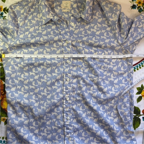 GAP Cat Print Fitted Boyfriend Button Down Shirt - Picture 4 of 5